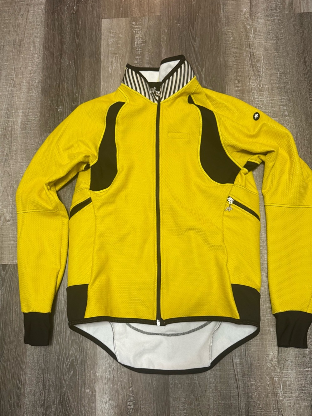 Men's Performance Cycling Jacket in Yellow with Black Accents